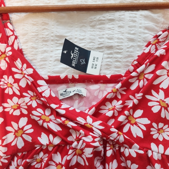NWT Hollister red and white daisy dress XXS short - Picture 4 of 7